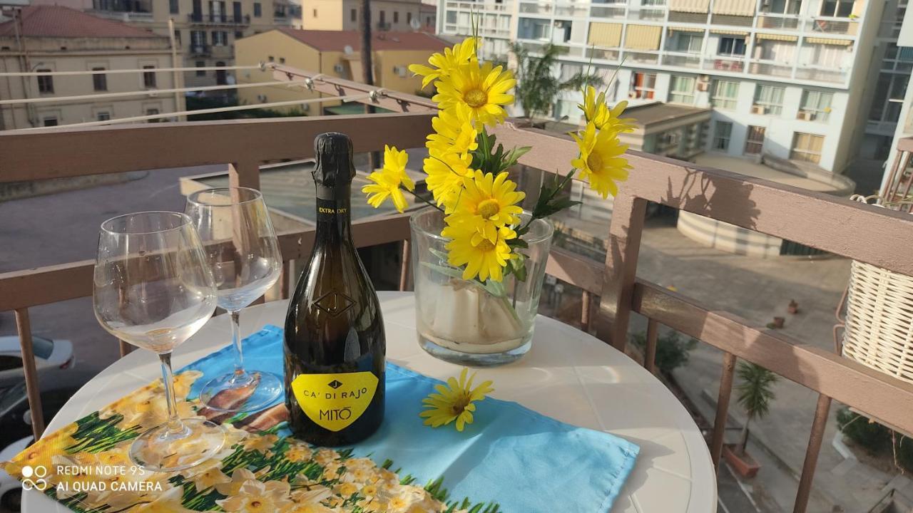 Queen'S House Cefalu Appartamento Vicino Il Mare Bagian luar foto