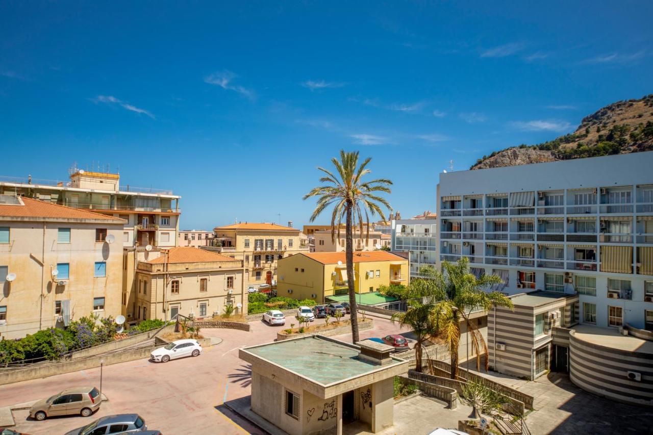Queen'S House Cefalu Appartamento Vicino Il Mare Bagian luar foto